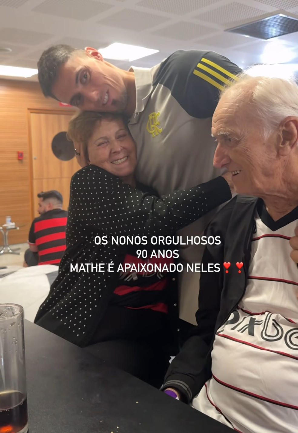 Matheus, filho de Tite, com os avós — Foto: Instagram