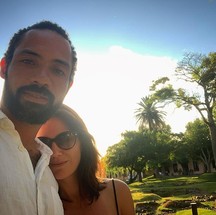 Silvio Guindane se rende ao Instagram a pedido do filho e posta fotos ...