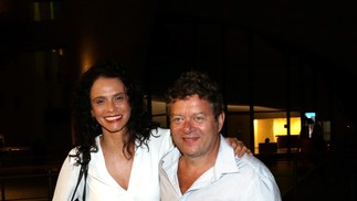 Malu Galli com o marido, o artista plástico Afonso Tostes — Foto: Marcos Ramos