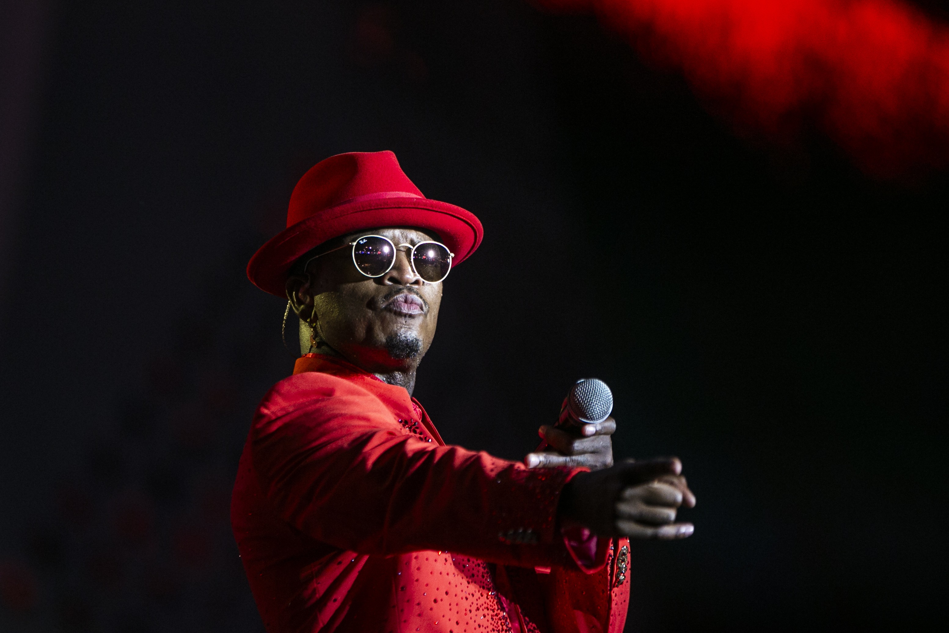 Ne-Yo é processado após seu cachorro atacar uma mulher nos EUA, diz jornal - QTU Questões do Universo