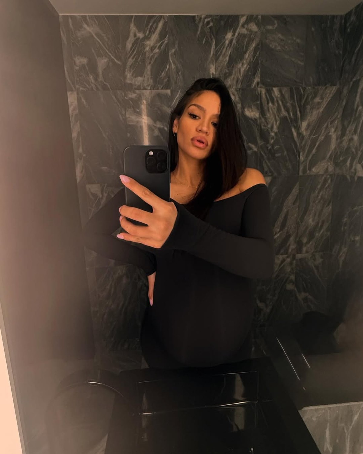 Cassie: A Nova Vida Fora do Passado Conturbado com Diddy - Família, Paz e um Novo Começo