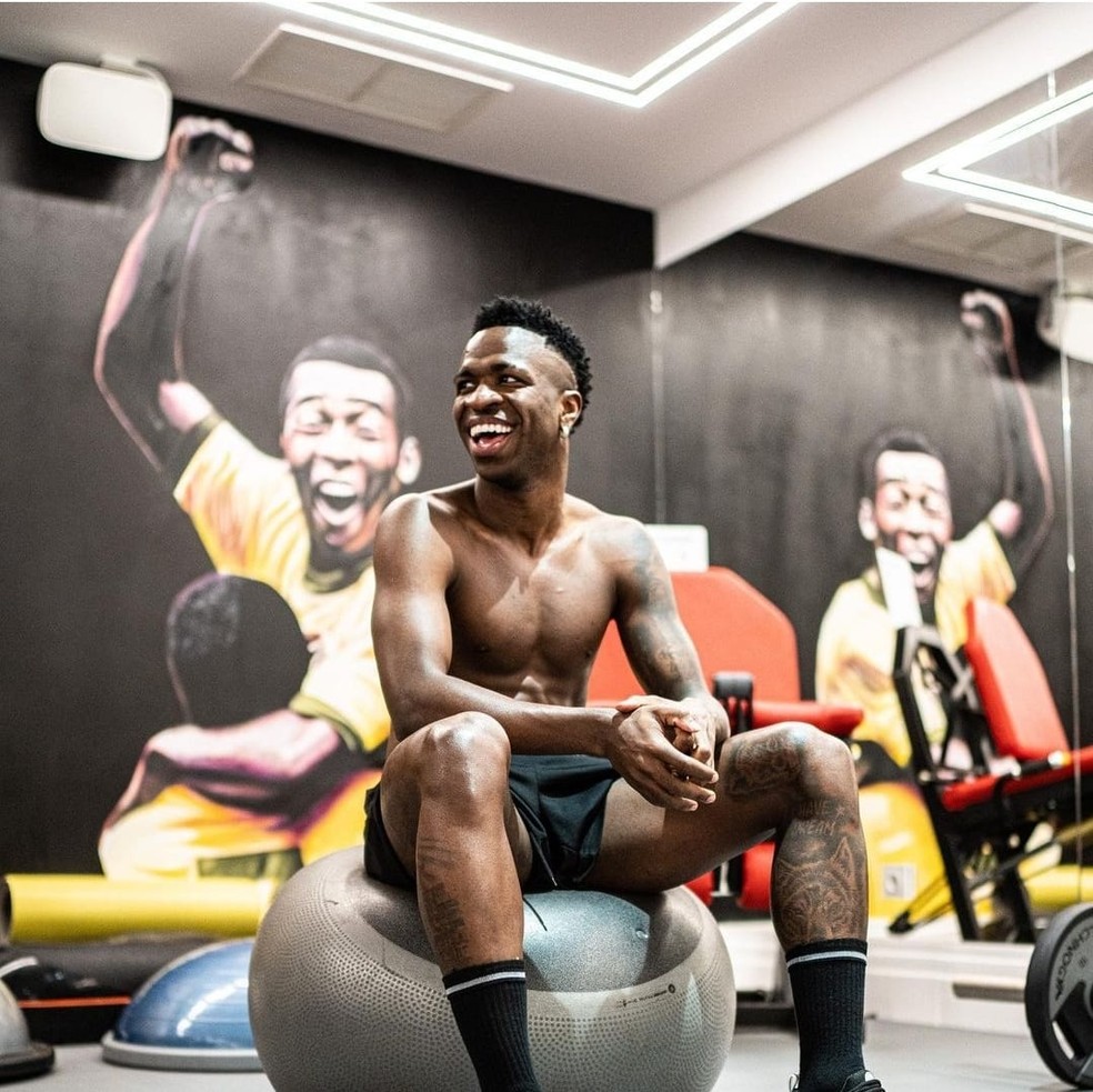 Vini Jr. e seu 'santuário' esportivo na mansão de Madri — Foto: rep/ instagram