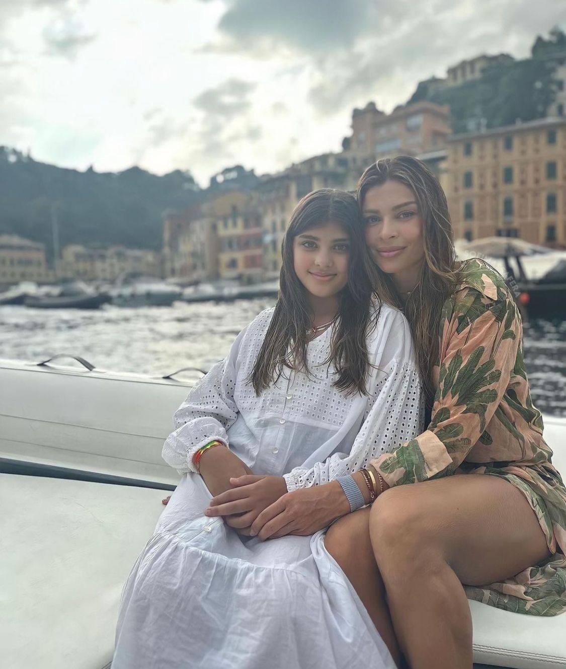 Sofia com a mãe, Grazi Massafera — Foto: Instagram