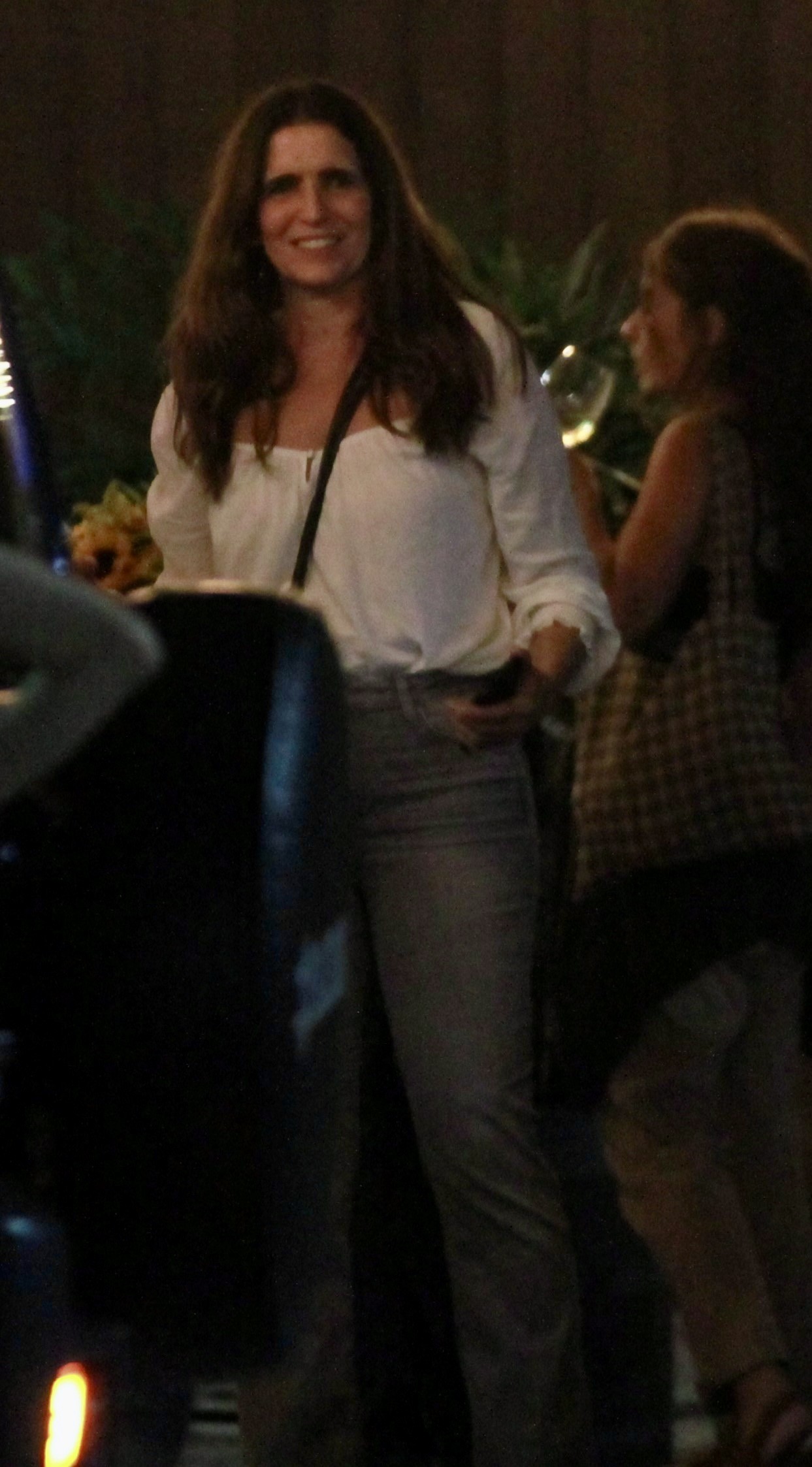Malu Mader surge em passeio no Rio com atriz do grupo de 'melhores ...