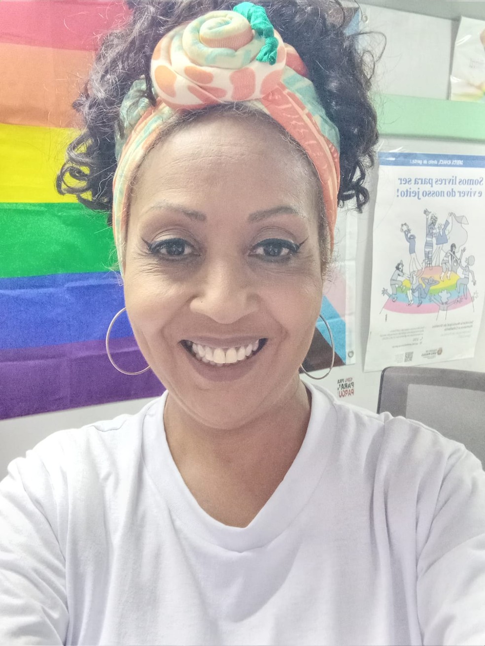 Carla Neres, de 57 anos, trabalha como orientadora socioeducativa e cursa graduação — Foto: Arquivo pessoal
