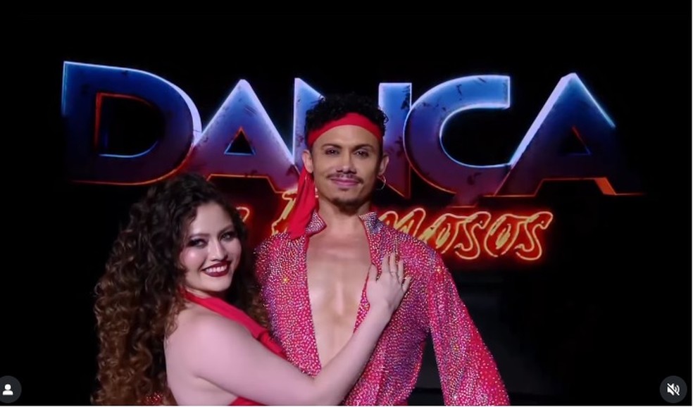 Silvero Pereira e sua parceira Thais Souza no 'Dança dos famosos' — Foto: Reprodução/Instagram