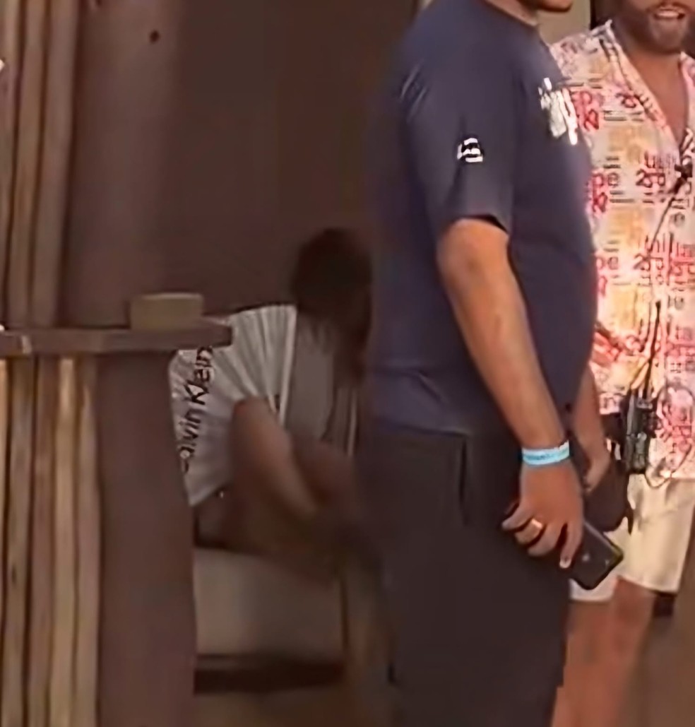 Luciana Gimenez e Julinha Gomes em momento íntimo na Bahia — Foto: rep/ tiktok