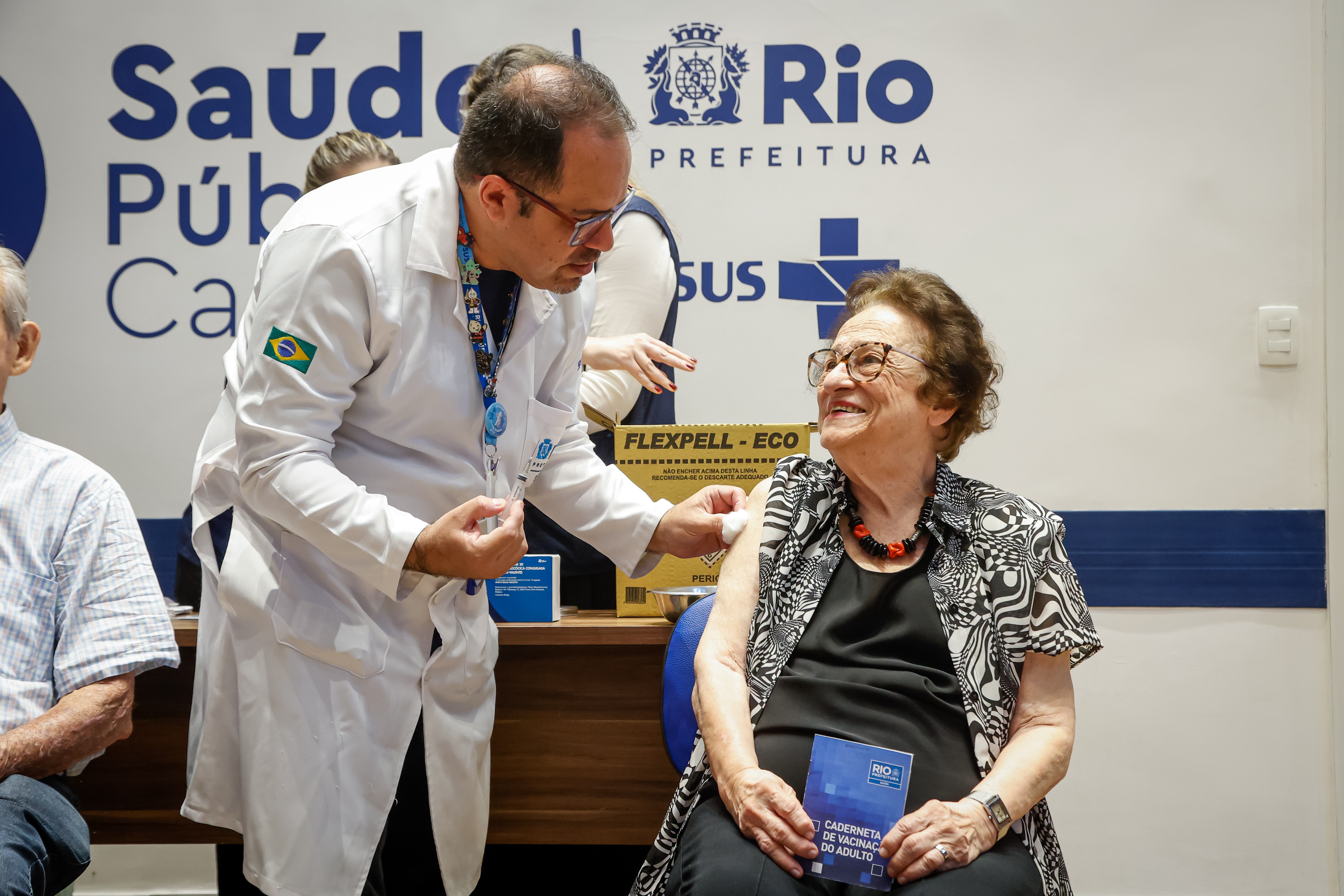 Veja onde se vacinar: Rio começa a imunizar idosos a partir de 85 anos com Pneumo 20