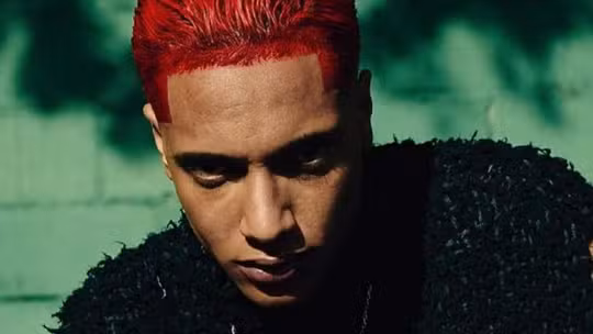 Rapper Oruam, foragido da Justiça, tem quadro de transtornos psíquicos alegado pela defesa