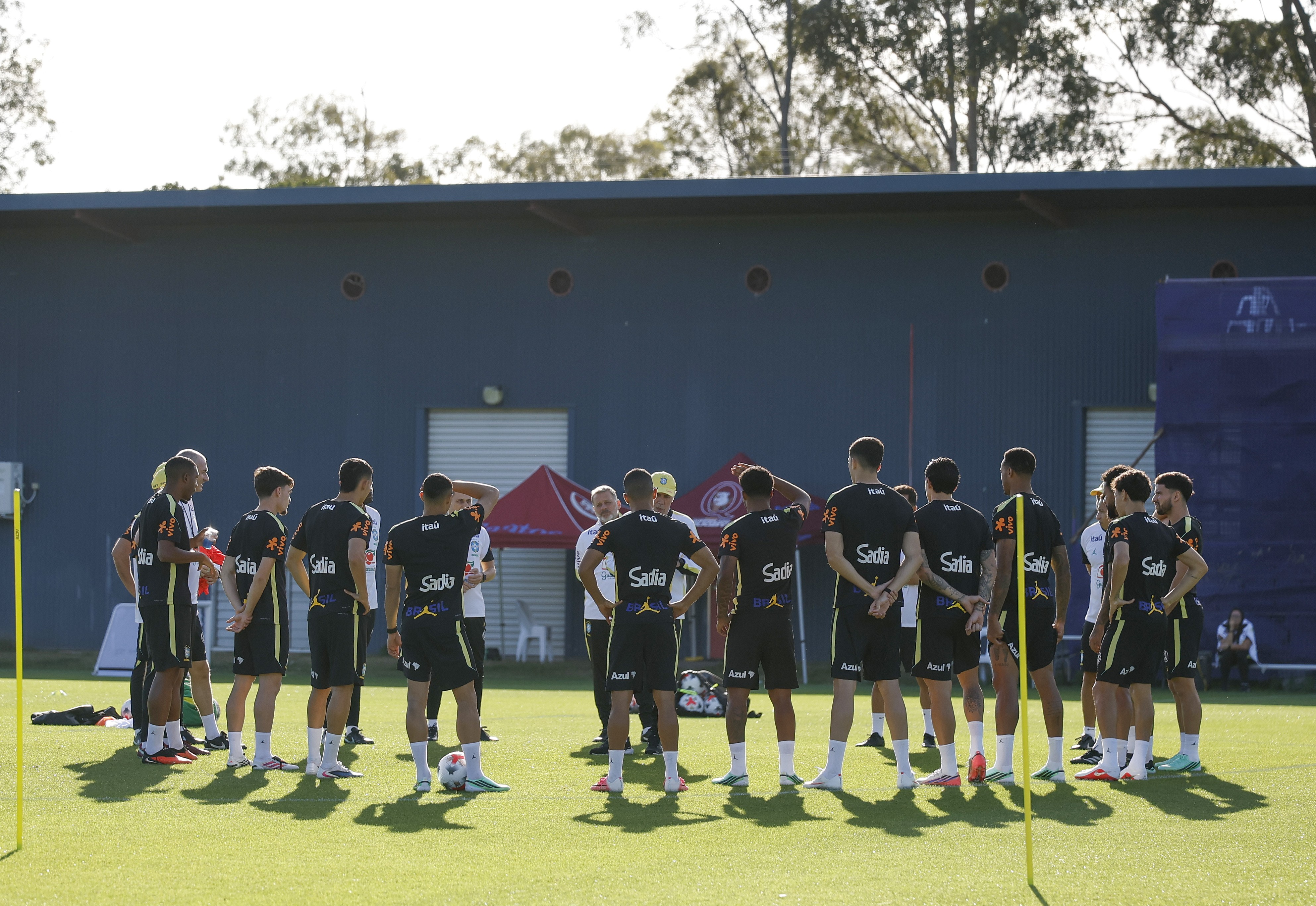 Que mudanças esperar na seleção brasileira para o segundo jogo contra a Austrália