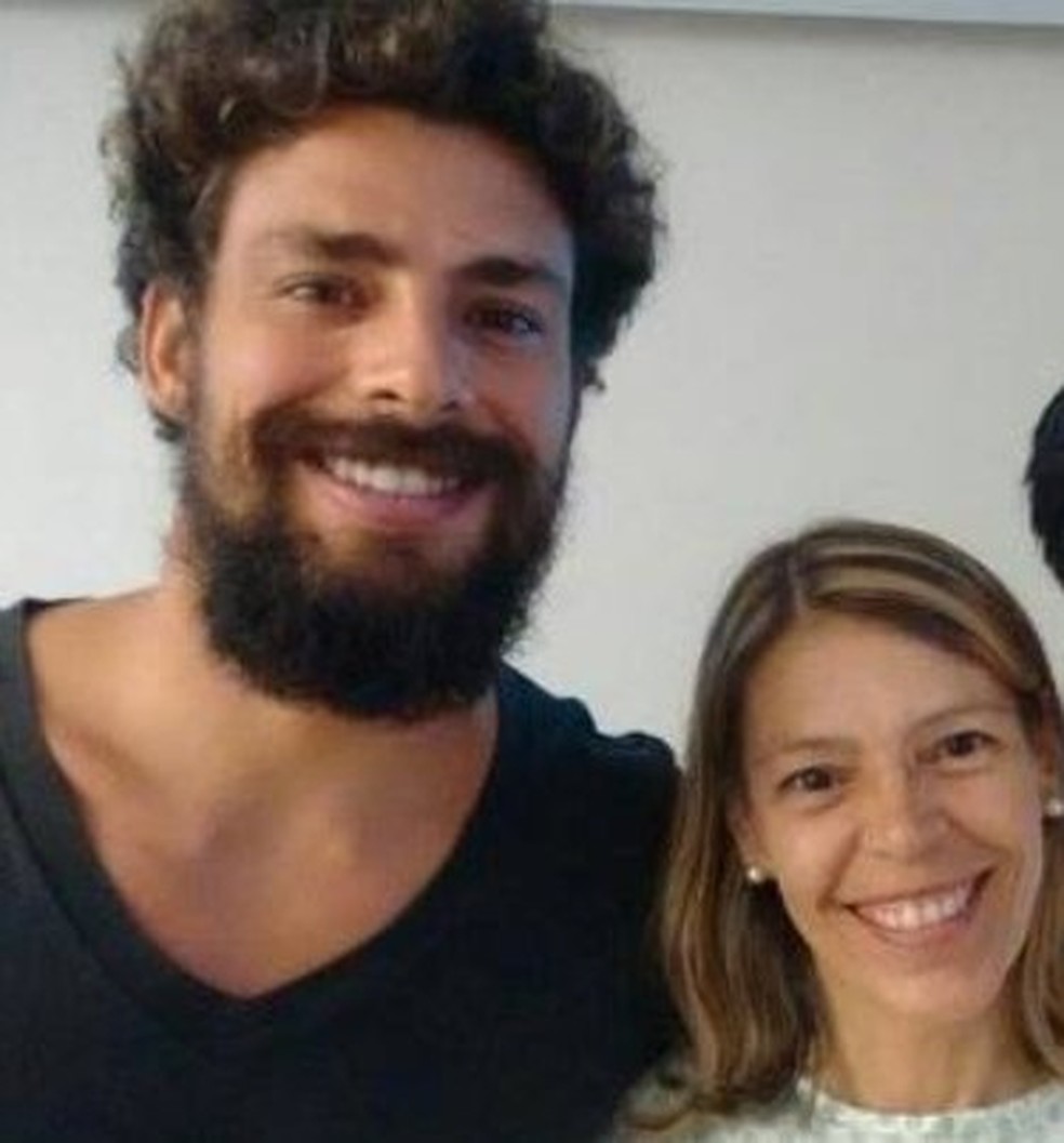 Cauã Reymond com a mãe, Denise — Foto: Reprodução/Instagram