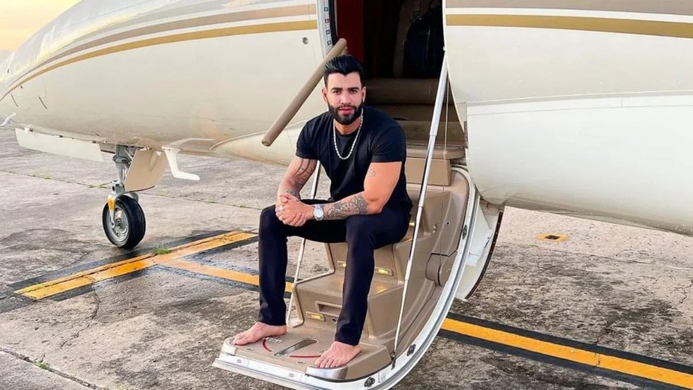 Gusttavo Lima no jatinho — Foto: reprodução/ instagram