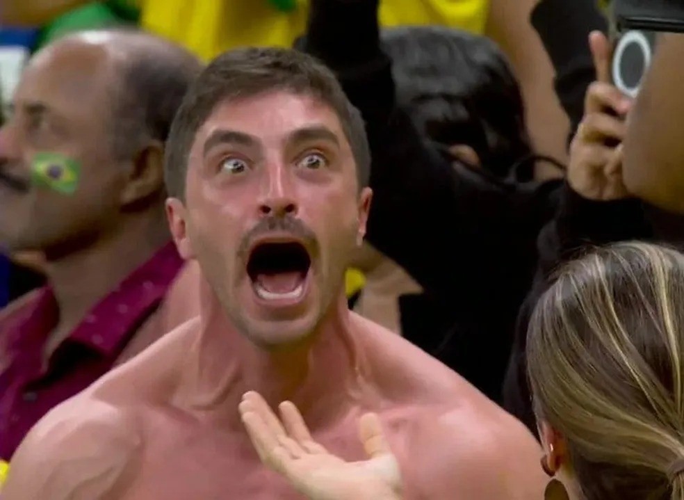 Clóvis Carvalho, que viralizou ao comemorar gol do Brasil, morava em Arealva (SP) antes de se mudar para o Catar — Foto: reprodução