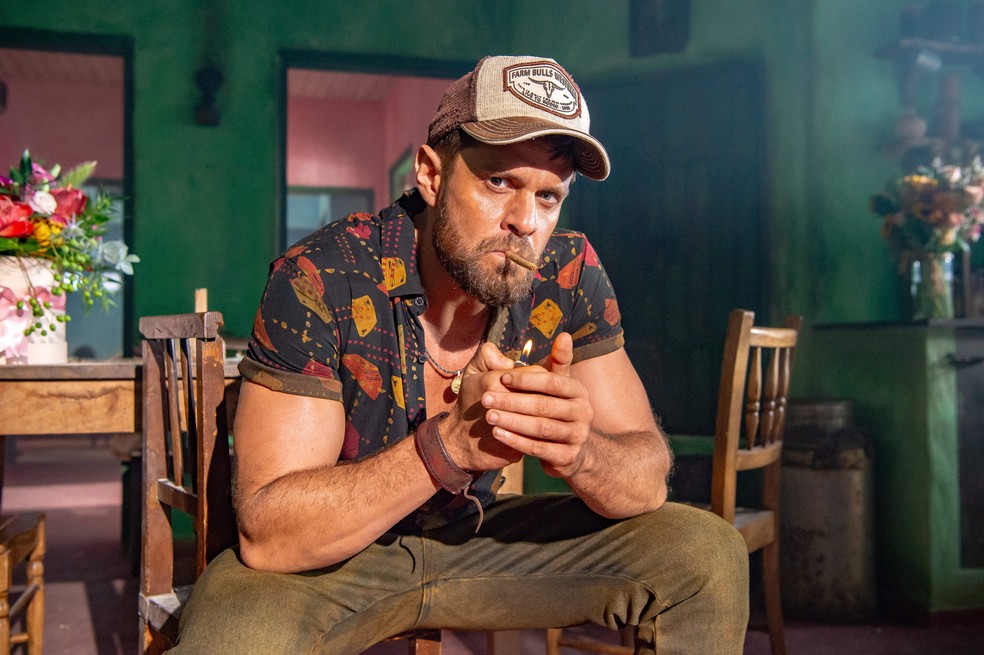 Jordão (Alejandro Claveaux) na novela 'No rancho fundo' — Foto: Estevam Avellar/Rede Globo