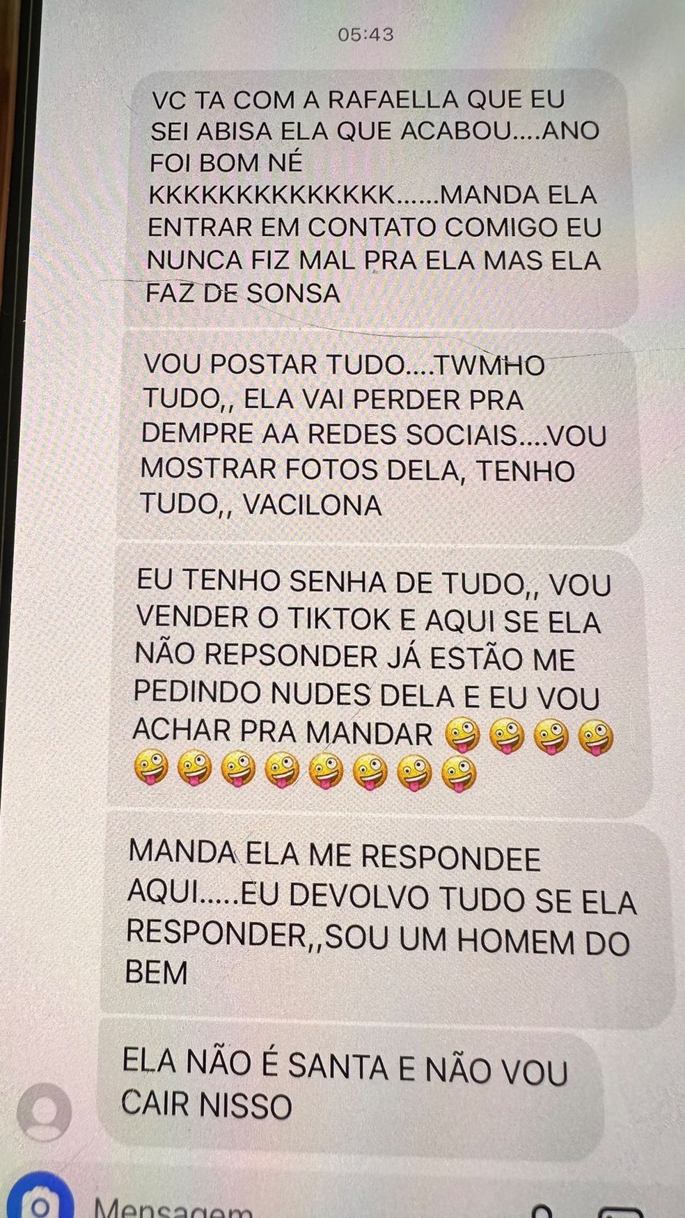 Mensagens que o hacker que invadiu a conta de Rafa Kalimann enviou para uma amiga da apresentadora — Foto: Reprodução/Instagram