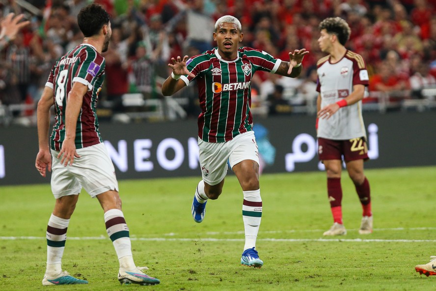 John Kennedy fez o segundo gol do Fluminense na vitória sobre o Al Ahly na semifinal do Mundial de Clubes