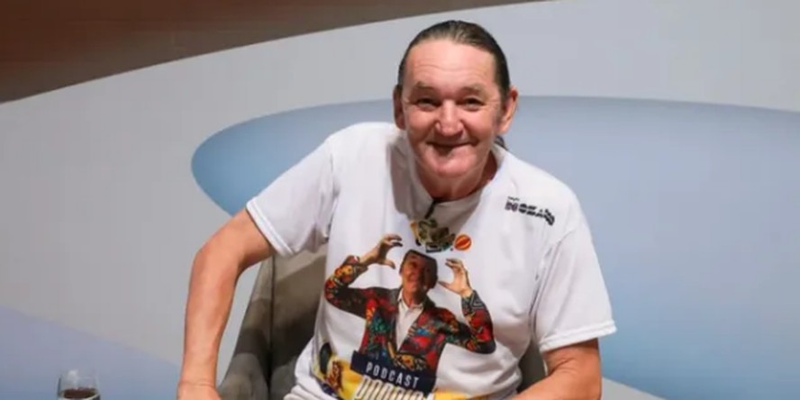 Humorista Marquito segue internado