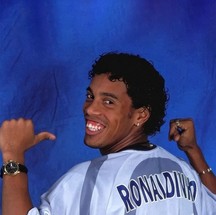 Aposentado do futebol, Ronaldinho Gaúcho é o segundo brasileiro mais seguido do Instagram, com  79,6 milhões — Foto: Instagram