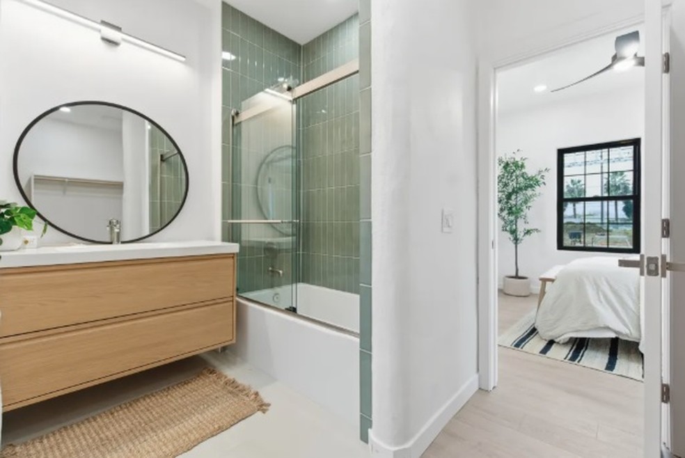 Casa do primeiro bairro impresso em 3D do mundo, na Califórnia (EUA), fica pronta em 24 dias por R$ 1,5 milhão: suíte — Foto: Divulgação/4DIFY