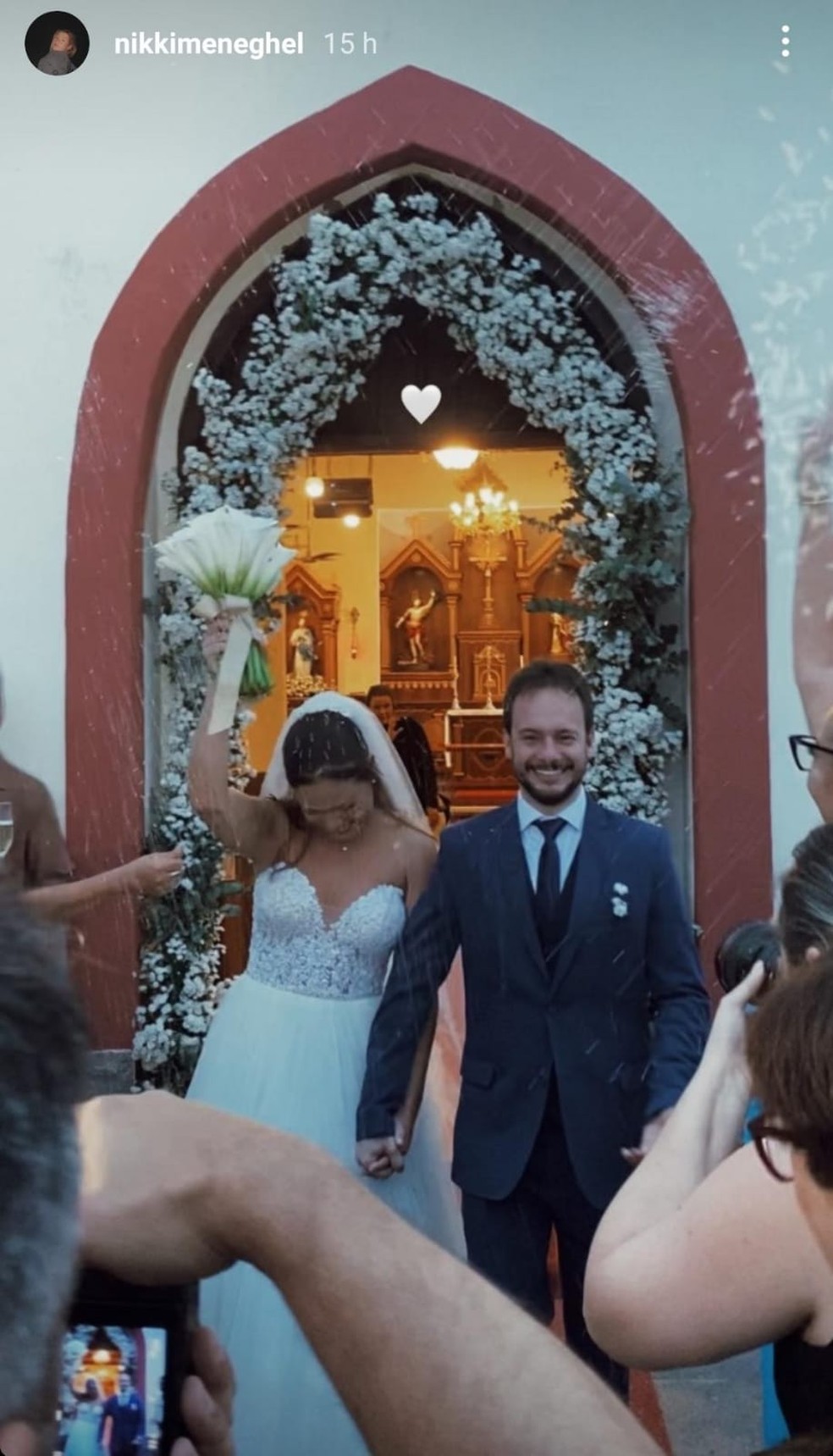 Nikki Meneghel compartilha fotos do casamento de sua irmã Paloma Meneguel — Foto: Reprodução