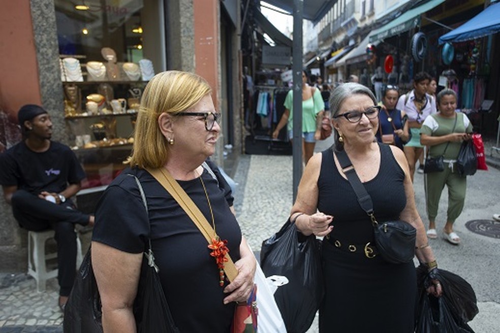 As irms aposentada Anglica Valinho, de 62 anos, e Marlia Valinho, de 70, dividiam o receio de fazer transaes via Pix  Foto: Domingos Peixoto/Agncia Globo