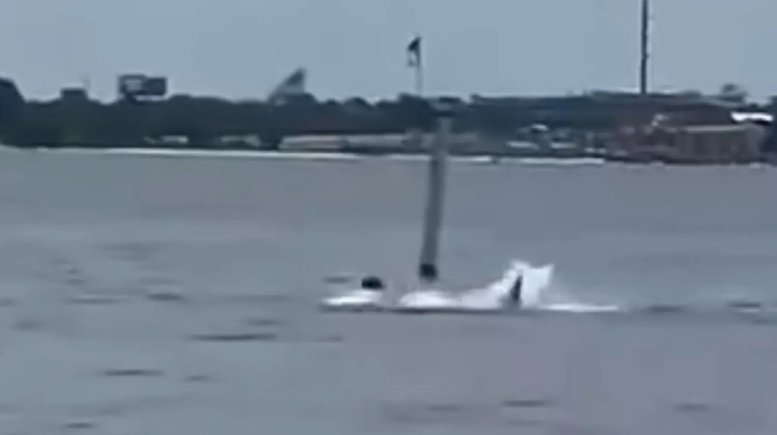 Funcionário da Marinha dos EUA é atacado por tubarão na Flórida