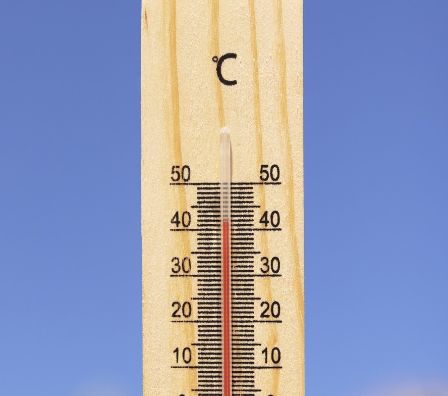 Temperaturas altas no verão aumentam os riscos de problemas com a saúde