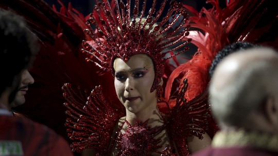 Virginia atrapalhou? Veja o que tirou pontos da bateria da Grande Rio no Carnaval 2026