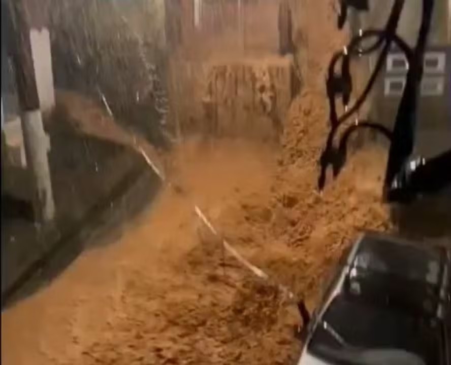 Fortes chuvas castigam a cidade mineira de Juiz de Fora