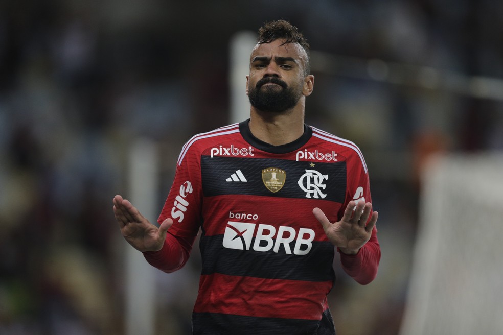 Fabrício Bruno vive bom momento no Flamengo — Foto: Alexandre Cassiano