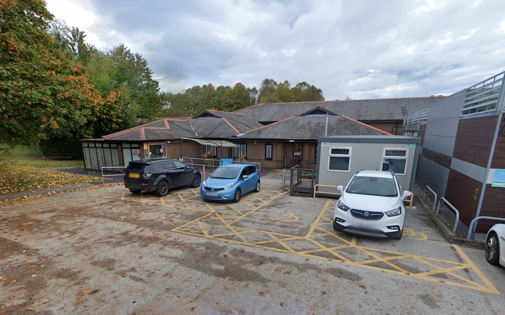 Hospital Spire de Wrexham, no País de Gales — Foto: Google Street View