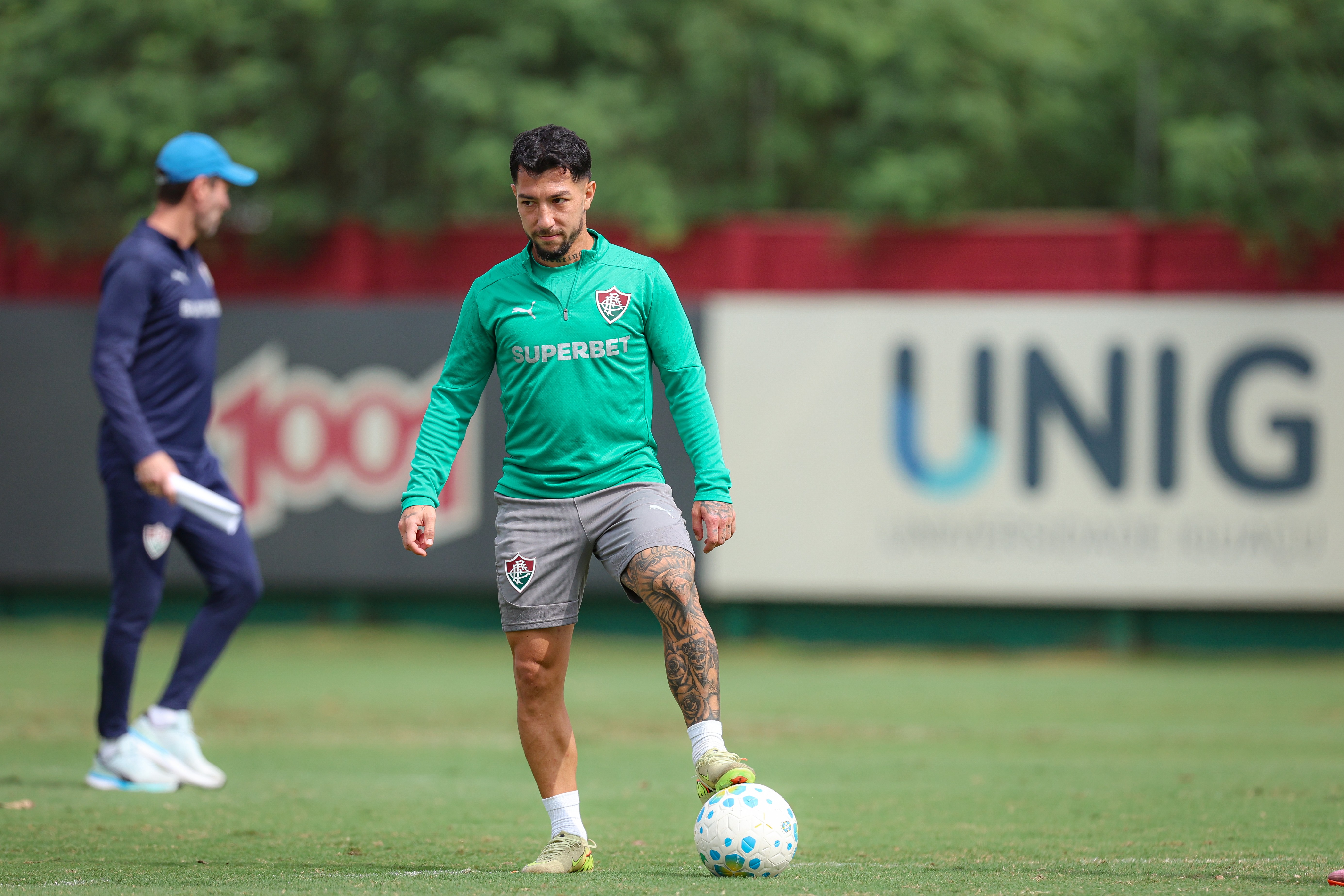 Após arquivamento de denúncia que abalou sua confiança, Lucho Acosta dá sinais de 'recomeço' no Fluminense