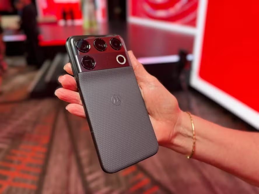 Motorola e Xiaomi entram na disputa dos celulares ultra premium
