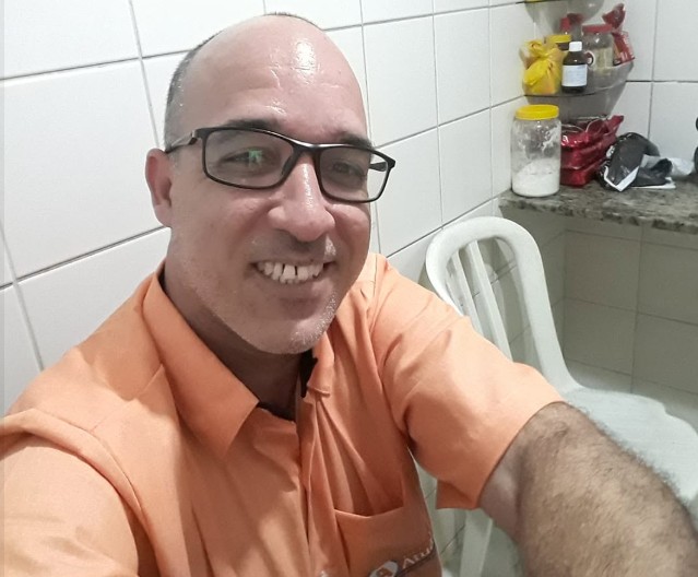 Homem morto a tiros dentro de BRT estava a caminho do trabalho: 'Só queria garantir o pão de casa todo dia', diz genro
