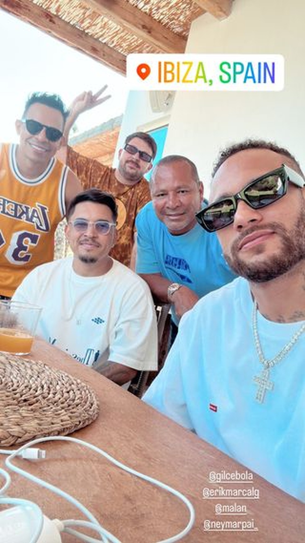 Neymar com amigos e o pai em Ibiza — Foto: reprodução instagram