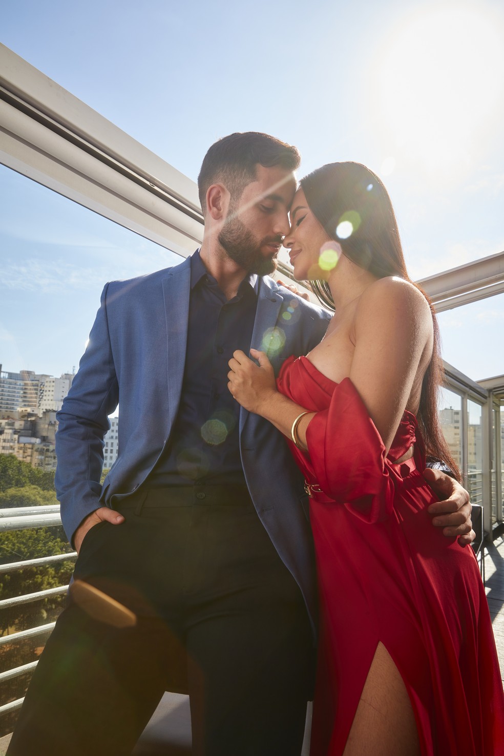 Matteus e Isabelle, do 'BBB 24', em ensaio exclusivo para a Canal Extra — Foto: Fotos: Gabriel Bertoncel | Stylist: Paulo Zelenka | Beleza: João Lom | Agradecimento: Esther Rooftop