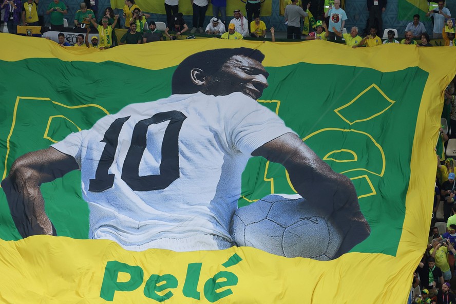 Pelé ganha homenagem na Supercopa do Brasil