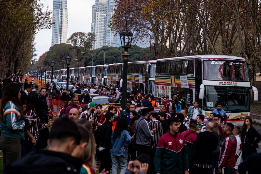 Fluminense organizou operação de troca de 600 ingressos em dois dias e articulou escolta dos torcedores ao estádio
