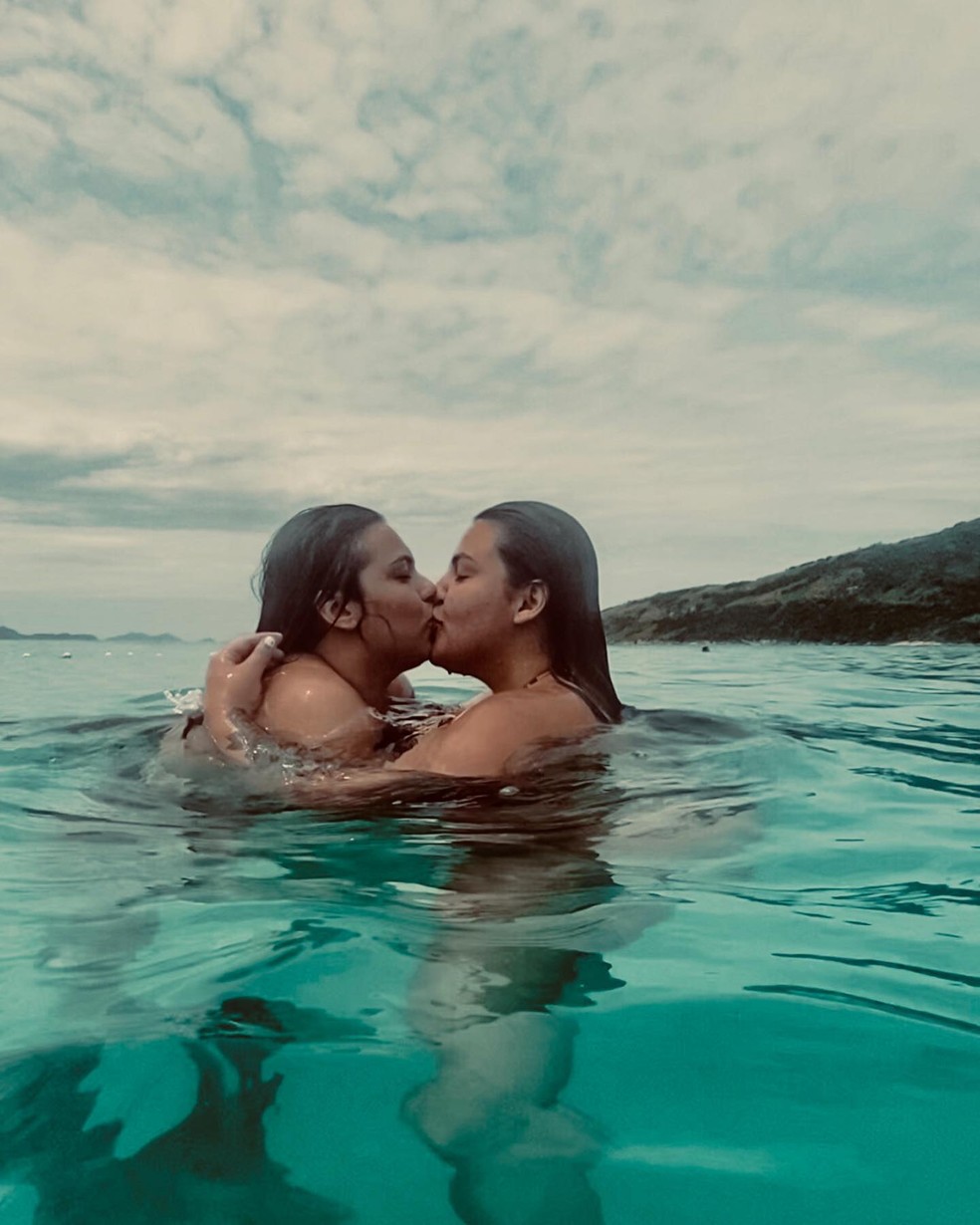 Vica Brenner com a namorada Letícia Leal — Foto: reprodução/ instagram