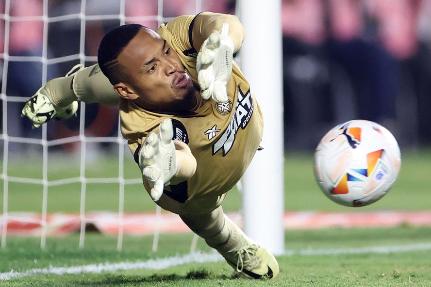 John foi o herói da classificação do Botafogo à semifinal da Libertadores