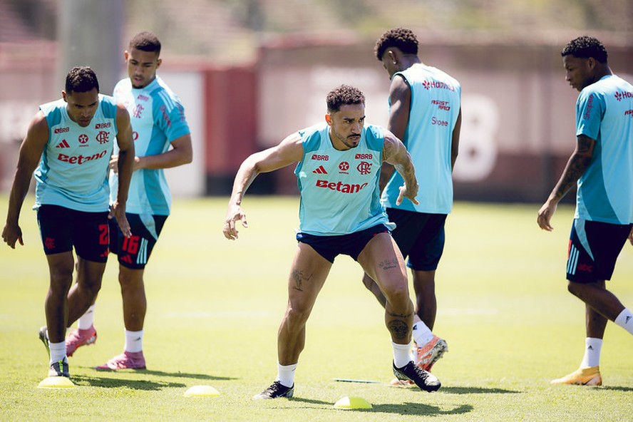 Provável escalação! Flamengo enfrenta o Vitória com mudanças em busca de sua primeira vitória no Brasileirão