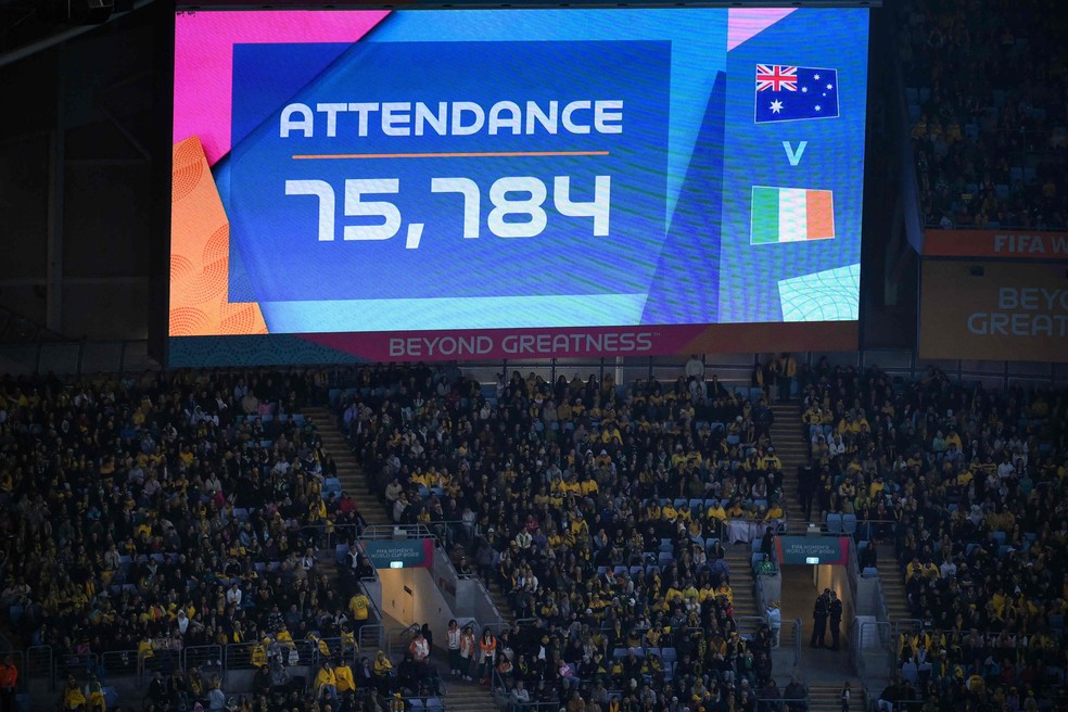 Público de 75.784 para a partida entre Austrália e Irlanda  — Foto:  Franck Fife/AFP