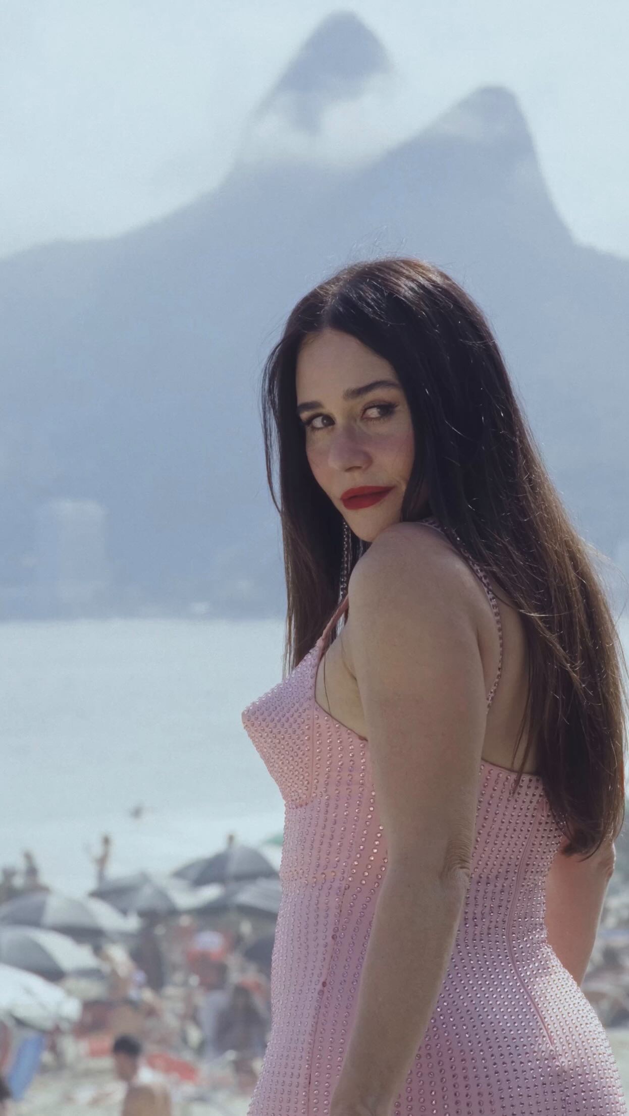 O retorno! Alessandra Negrini é escalada para nova novela na Globo