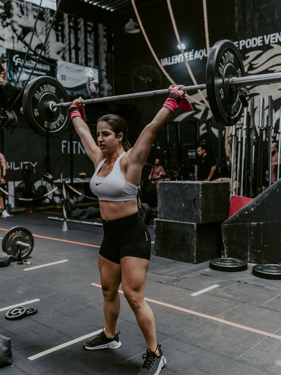 Bárbara Cavalcanti é a nova companhia de Romário — Foto: rep/ instagram