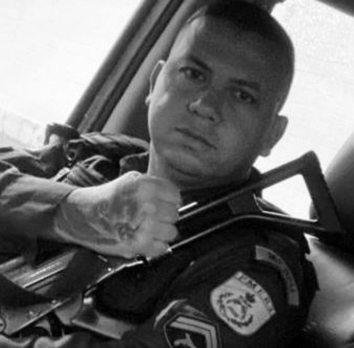 Polizist stirbt, nachdem er im Complexo do Alemão erschossen wurde |  Polizeifall