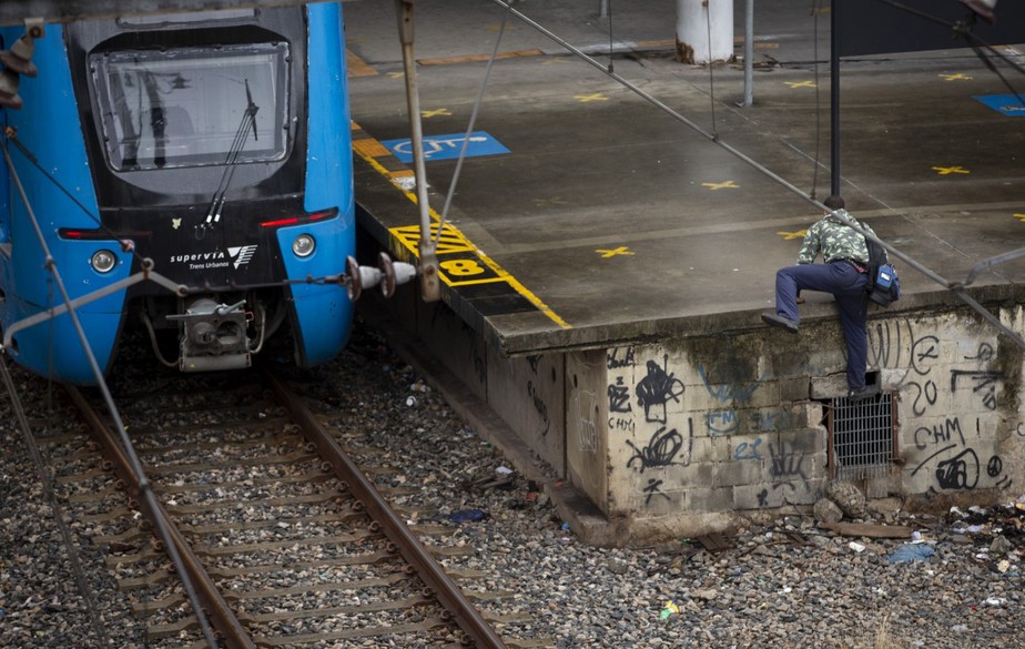 O trem dos sonhos: em meio ao impasse na SuperVia, passageiros