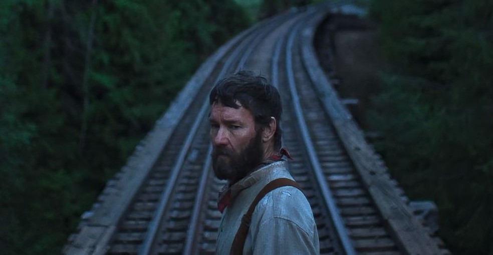 Joel Edgerton no filme "Sonhos de trem" — Foto: divulgação
