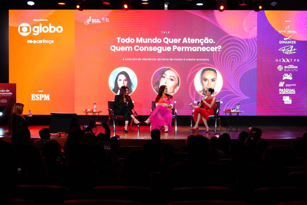 Sabrina Sato, Manzar Feres e Andressa Martins debatem relevância em festival de publicidade — Foto: Divulgaçã