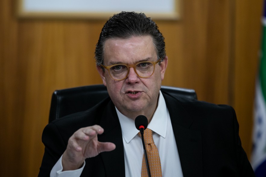 Ministro da Previdência estuda fórmula que atrele teto de juros do consignado do INSS à Selic