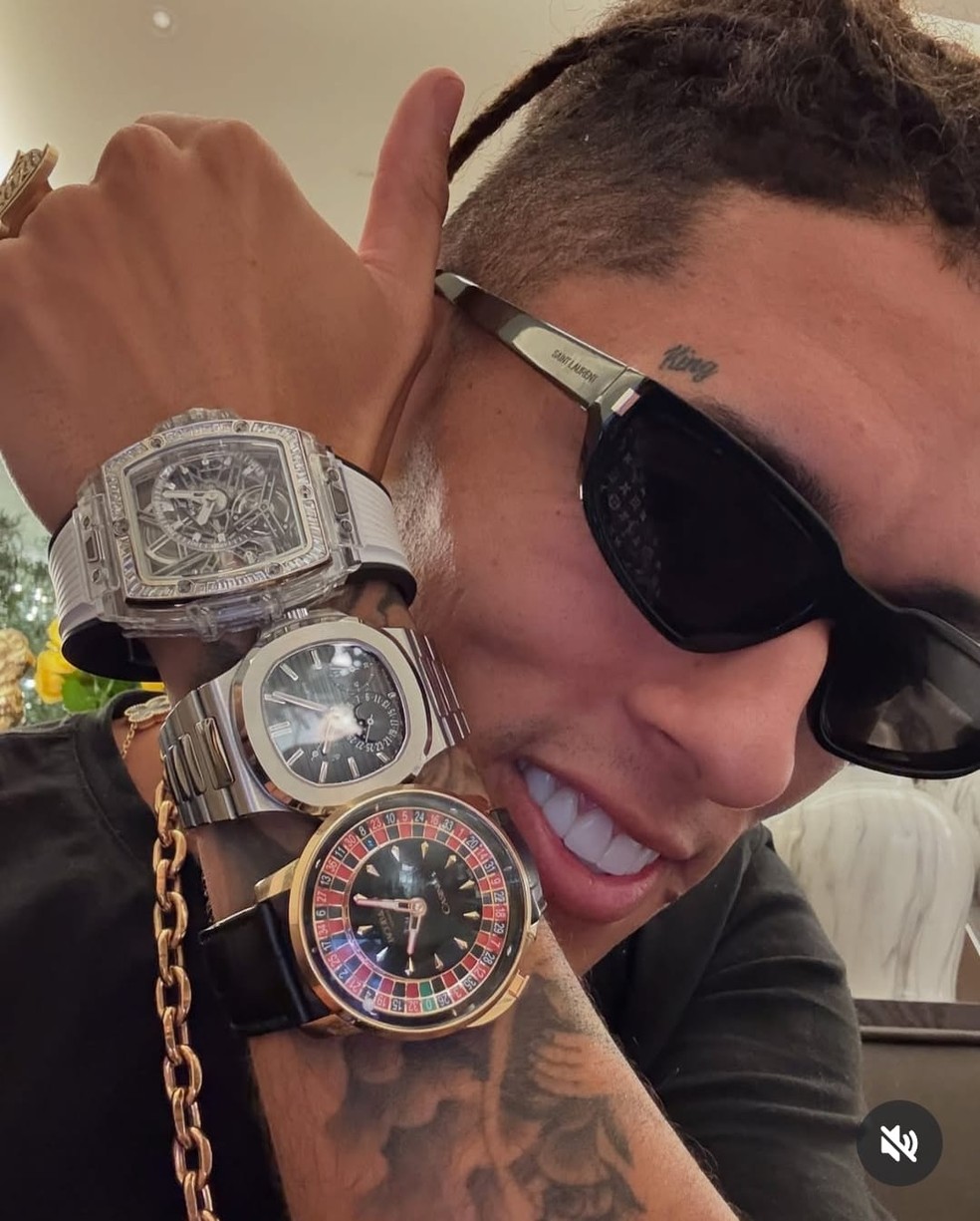 Buzeira diz que ficou milionário vendendo rifas pela internet — Foto: rep/ instagram